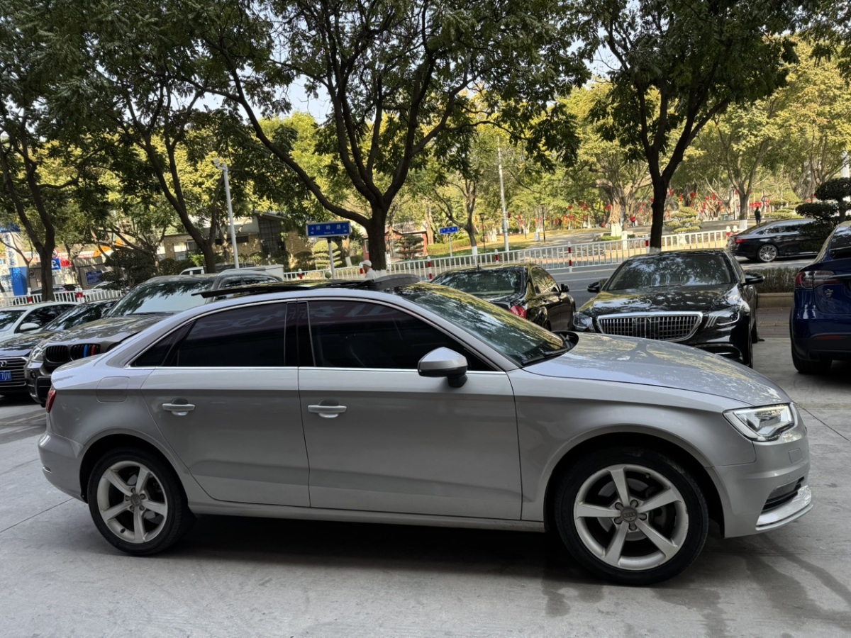 奧迪 奧迪A3  2014款 Sportback 35 TFSI 自動(dòng)豪華型圖片