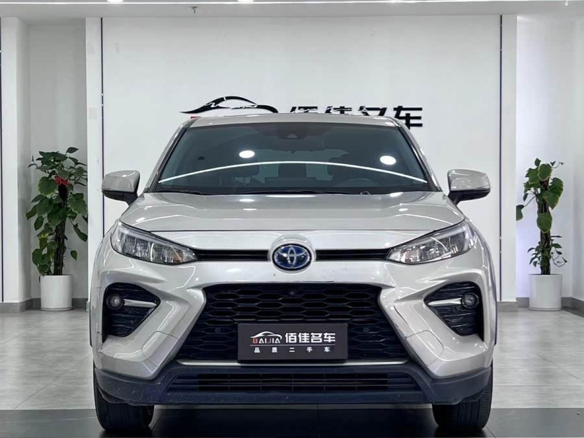 豐田 威蘭達(dá)  2022款 雙擎 2.5L E-CVT兩驅(qū)豪華PLUS版圖片