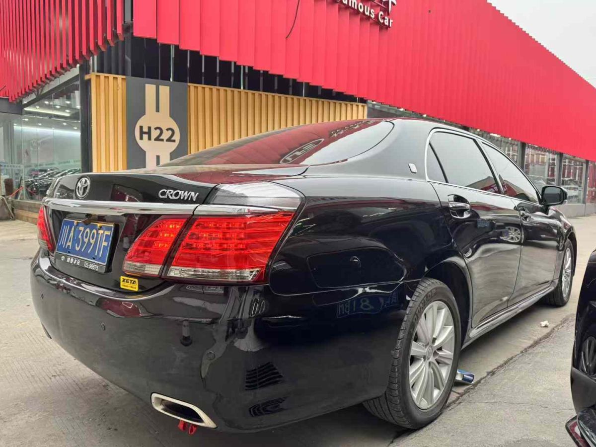 豐田 皇冠  2012款 2.5L Royal 導(dǎo)航版圖片