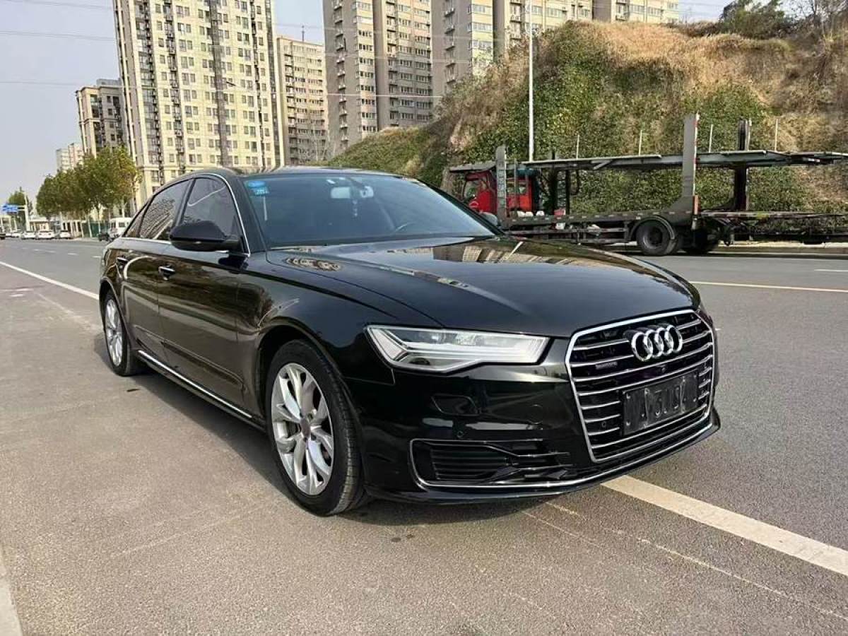 奧迪 奧迪A4L  2018款 30周年年型 45 TFSI quattro 運(yùn)動(dòng)型圖片