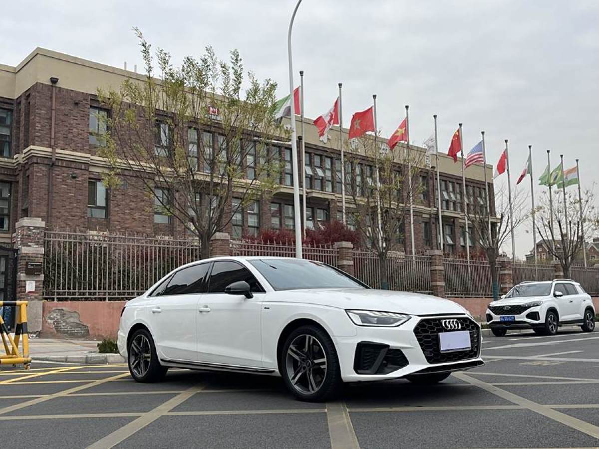 奧迪 奧迪A4L  2023款 40 TFSI 豪華動感型圖片