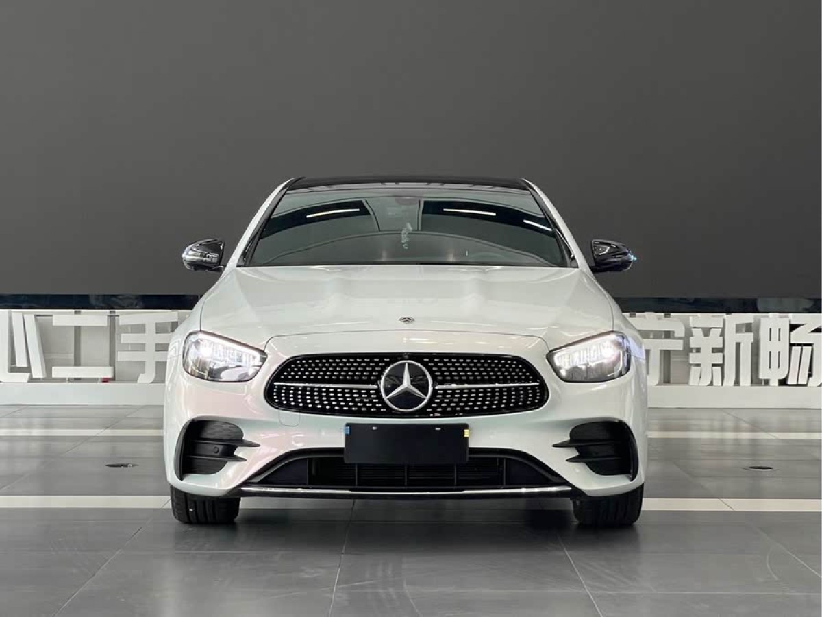 奔馳 奔馳E級  2023款 改款 E 300 L 運動時尚型圖片