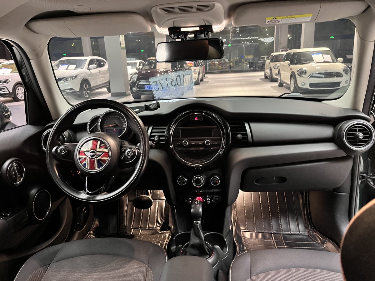 MINI MINI  2016款 1.2T ONE 先鋒派 五門版圖片