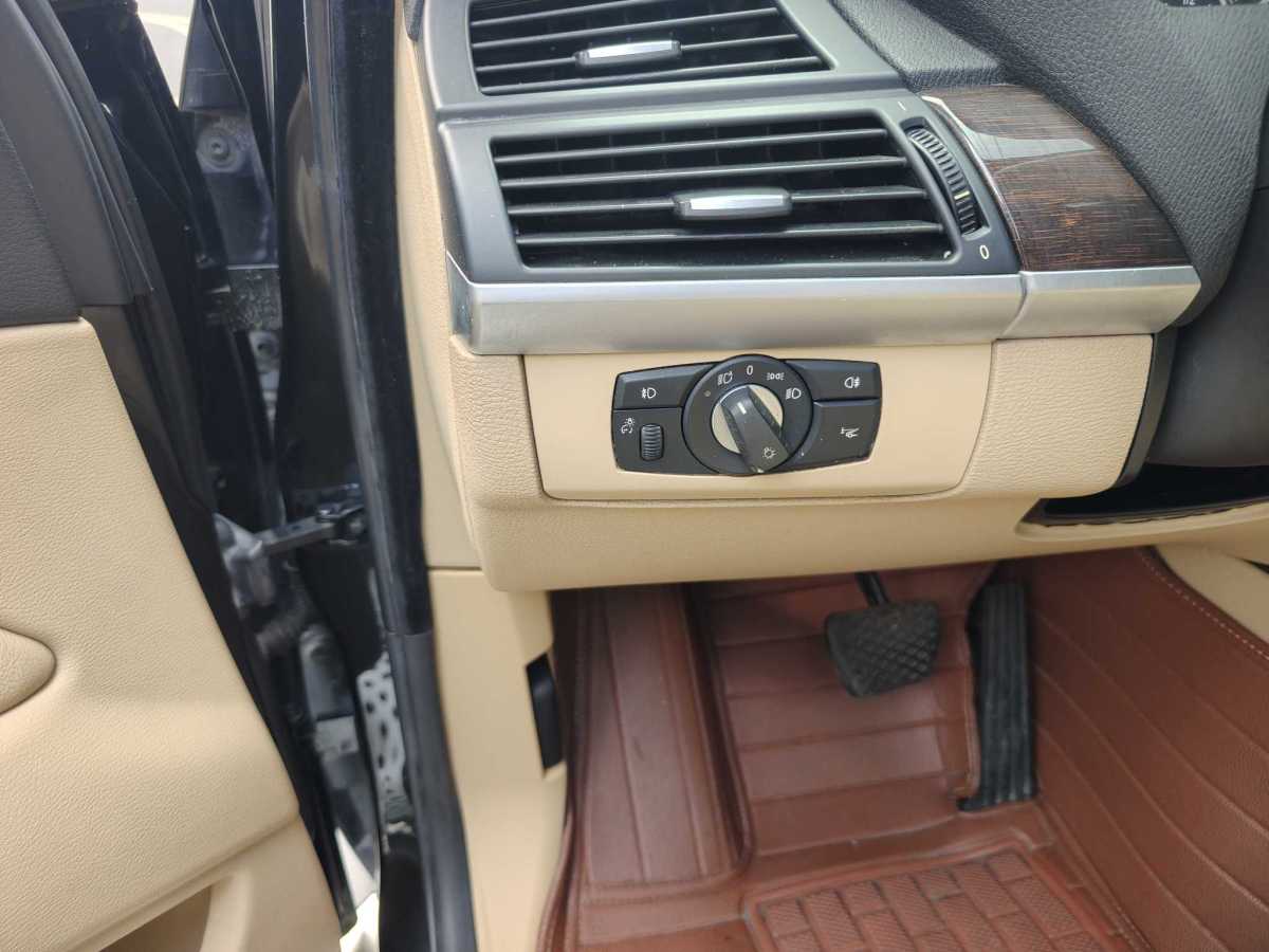 寶馬 寶馬X5  2008款 xDrive48i豪華型圖片