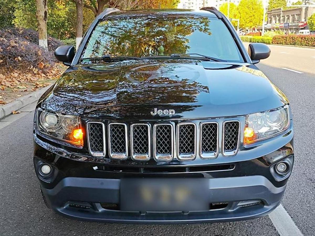 Jeep 指南者  2014款 2.0L 兩驅(qū)運動版圖片