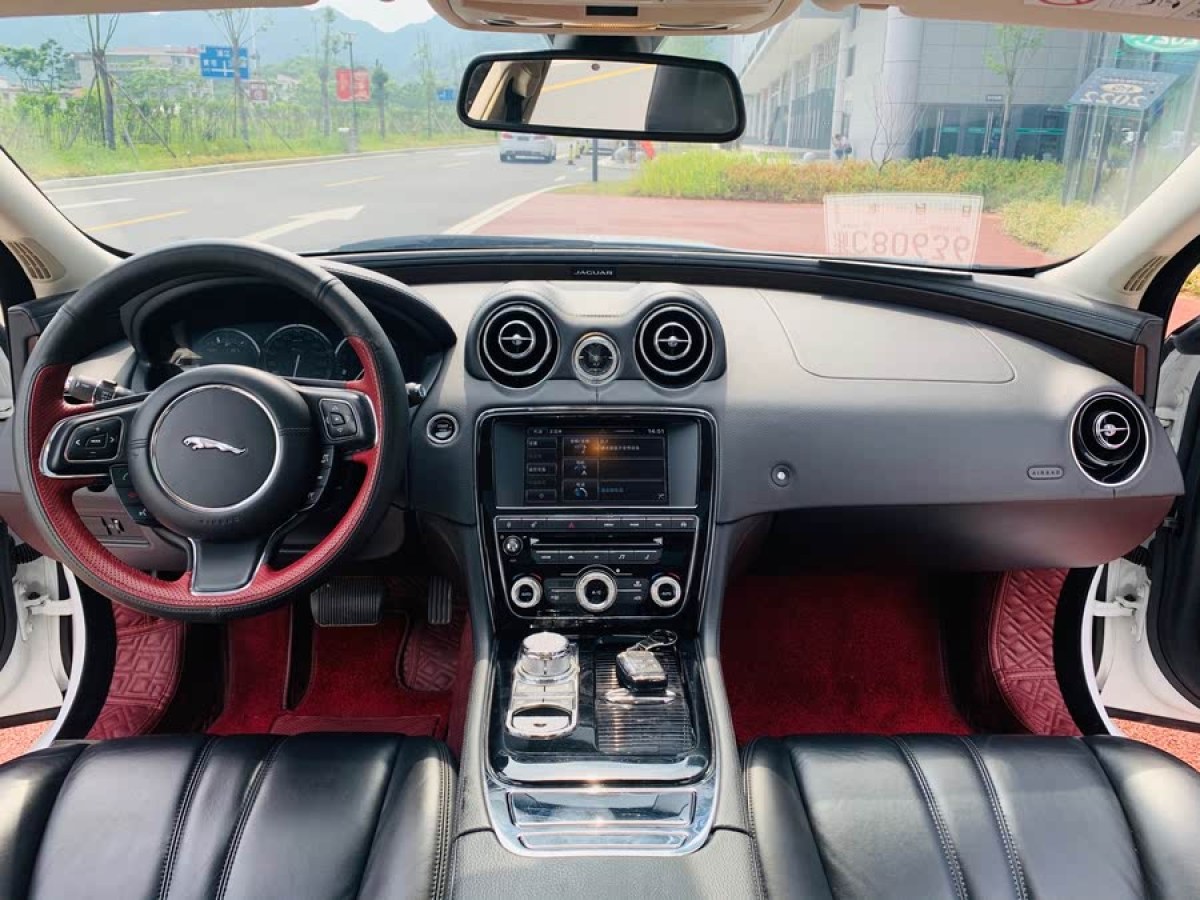 捷豹 XJ  2015款 XJL 2.0T 兩驅(qū)典雅商務(wù)版圖片