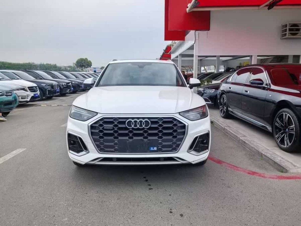 奧迪 奧迪Q5L  2022款 改款 40T 豪華動感型圖片