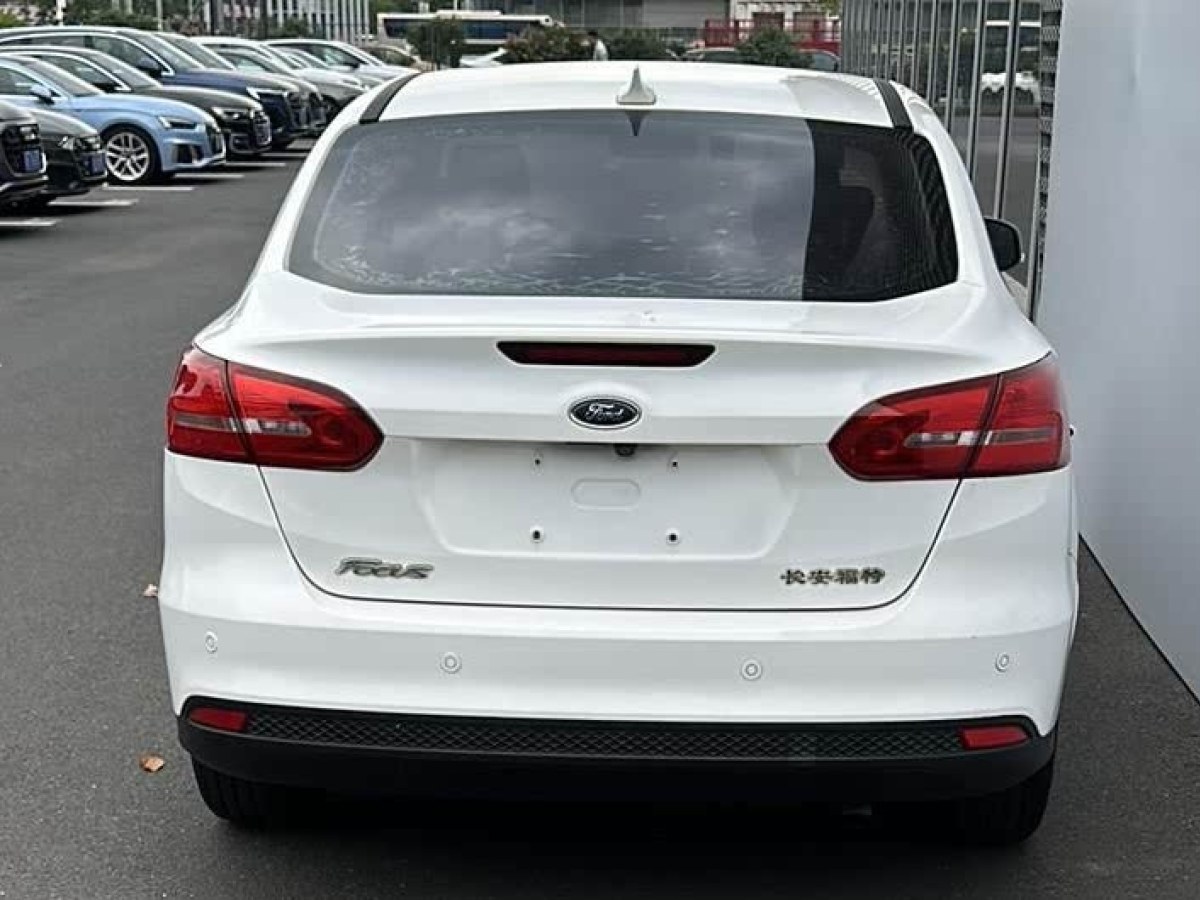 福特 ?？怂? 2017款 三廂 1.6L 自動風尚型智行版圖片