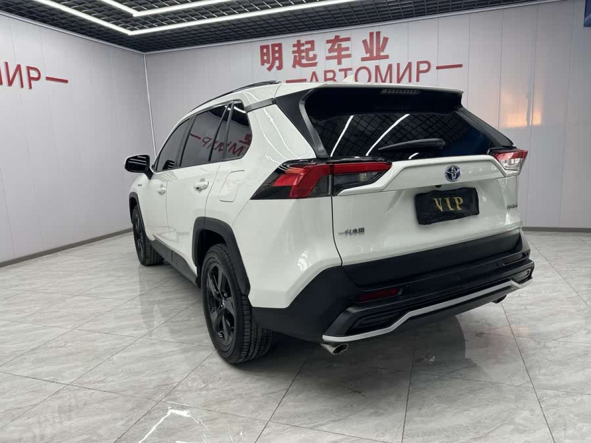 2021年2月豐田 RAV4榮放  2023款 雙擎 2.5L E-CVT四驅精英Plus版