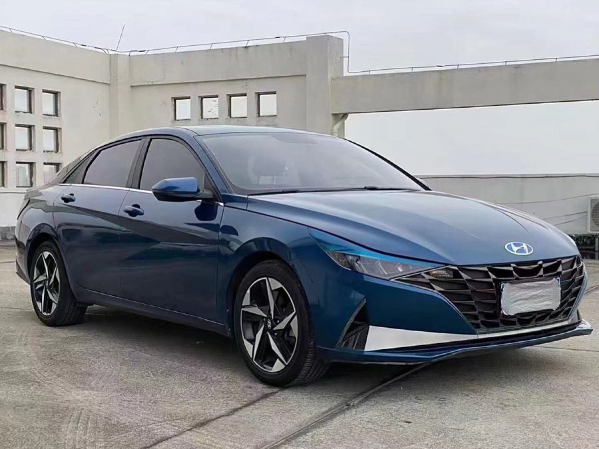 现代 伊兰特  2021款 1.5L LUX尊贵版图片