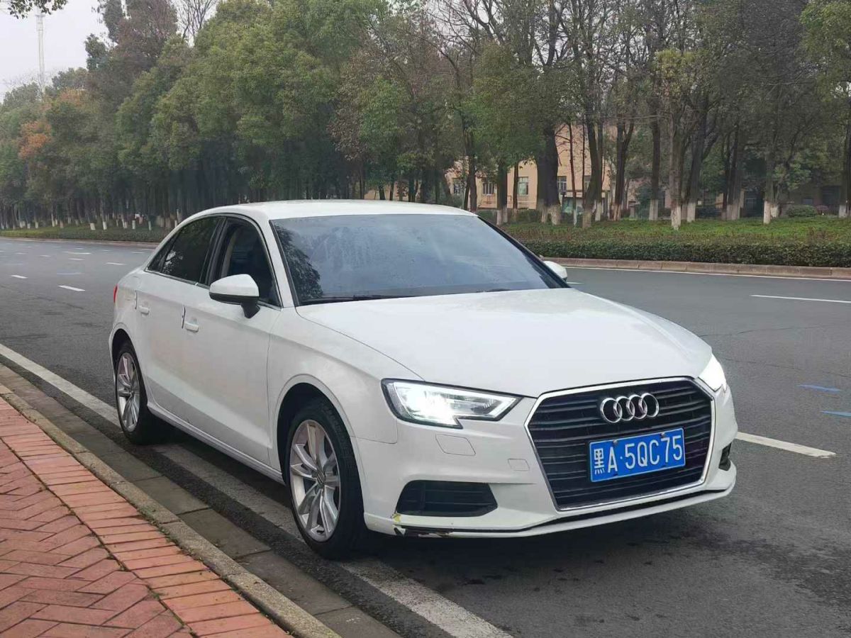 奧迪 奧迪A3  2018款 A3 1.4T 35TFSI Limousine時(shí)尚型圖片