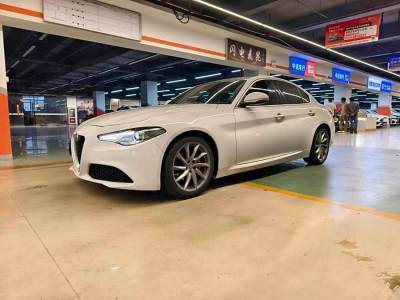 2019年4月 阿尔法·罗密欧 Giulia 2.0T 200HP 豪华版图片