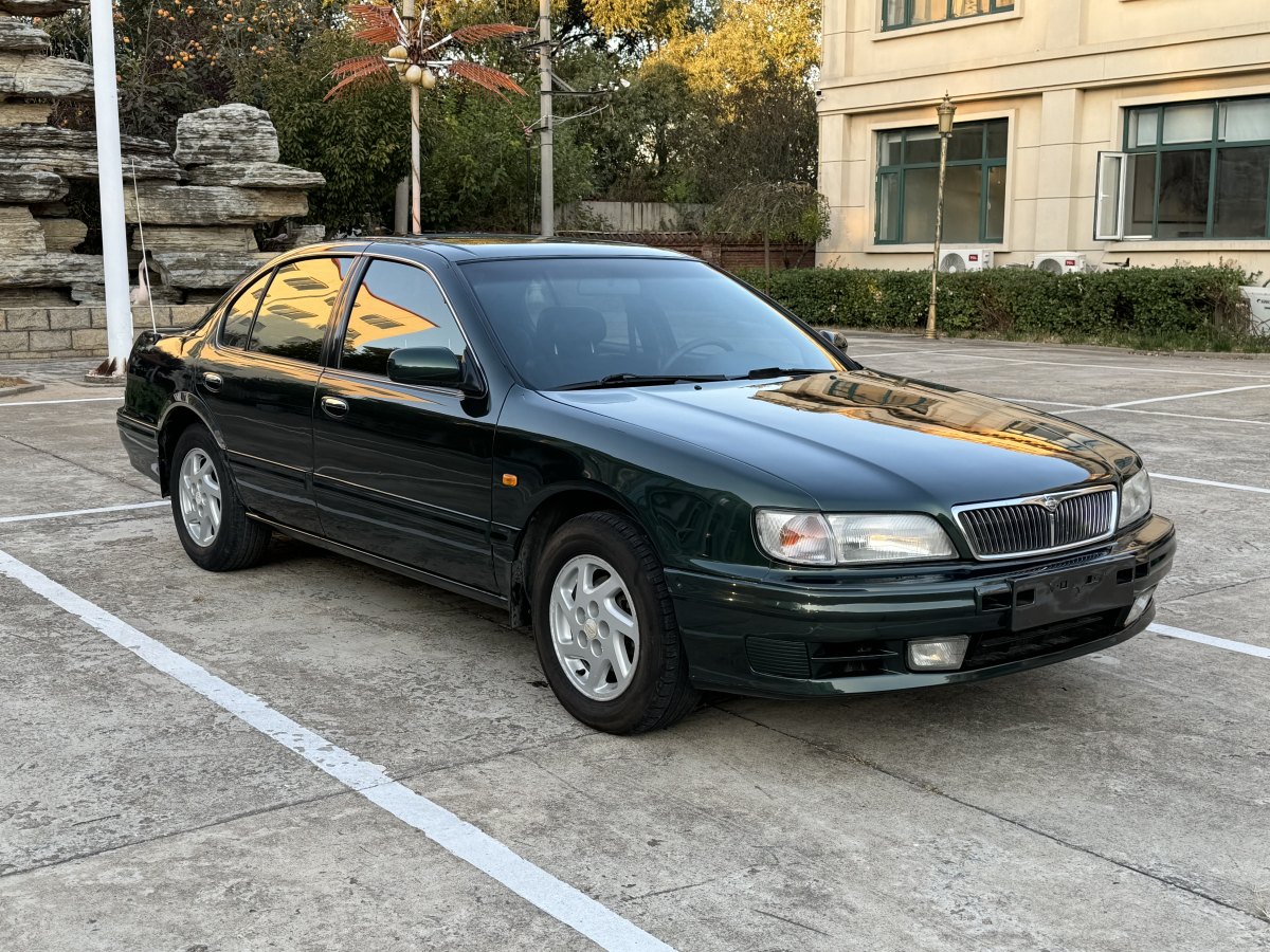 日產(chǎn) 風(fēng)度  1997款 2.0圖片