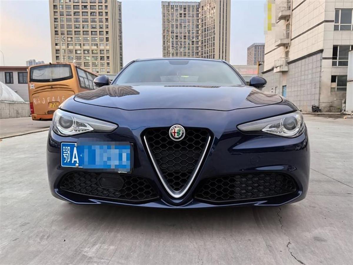 阿爾法·羅密歐 Giulia  2017款 2.0T 280HP 豪華版圖片