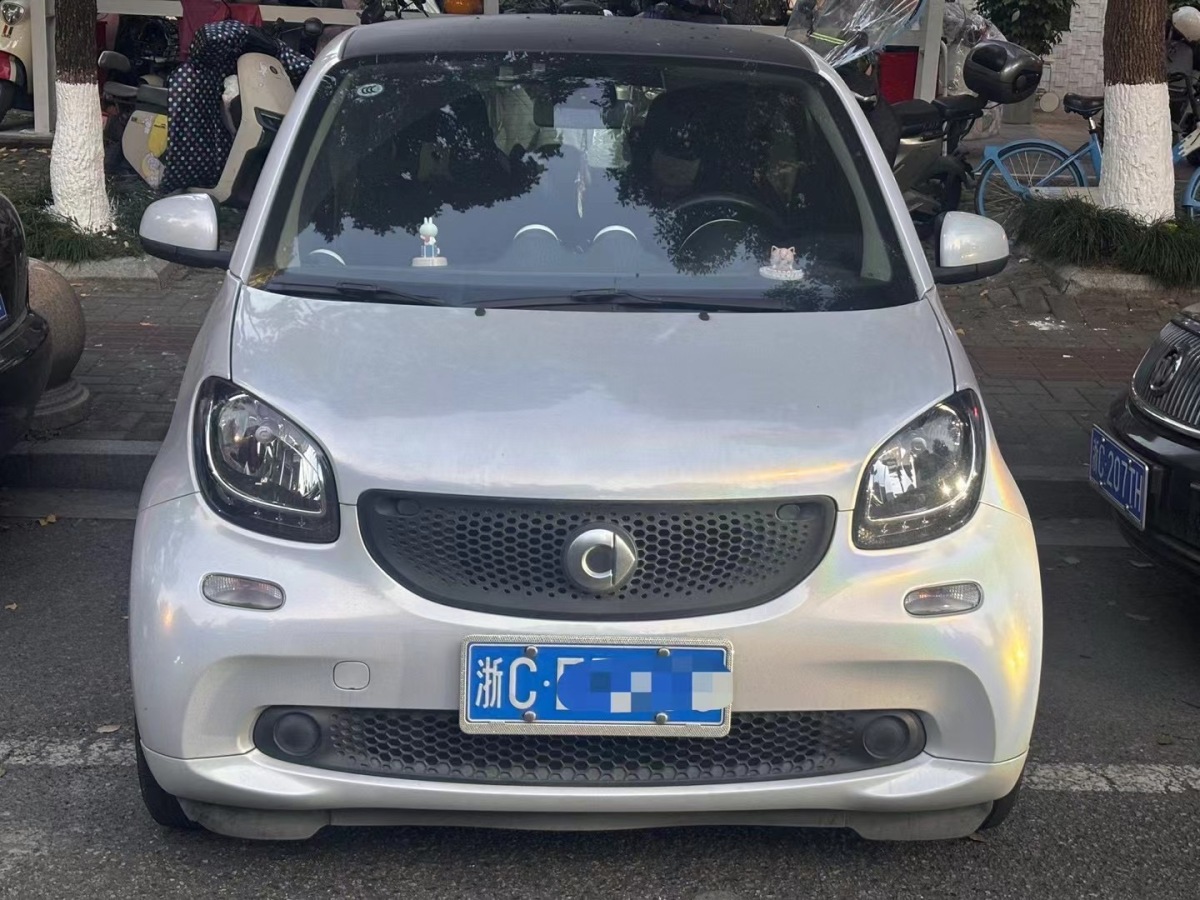 smart fortwo  2015款 1.0L 52千瓦硬頂激情版圖片