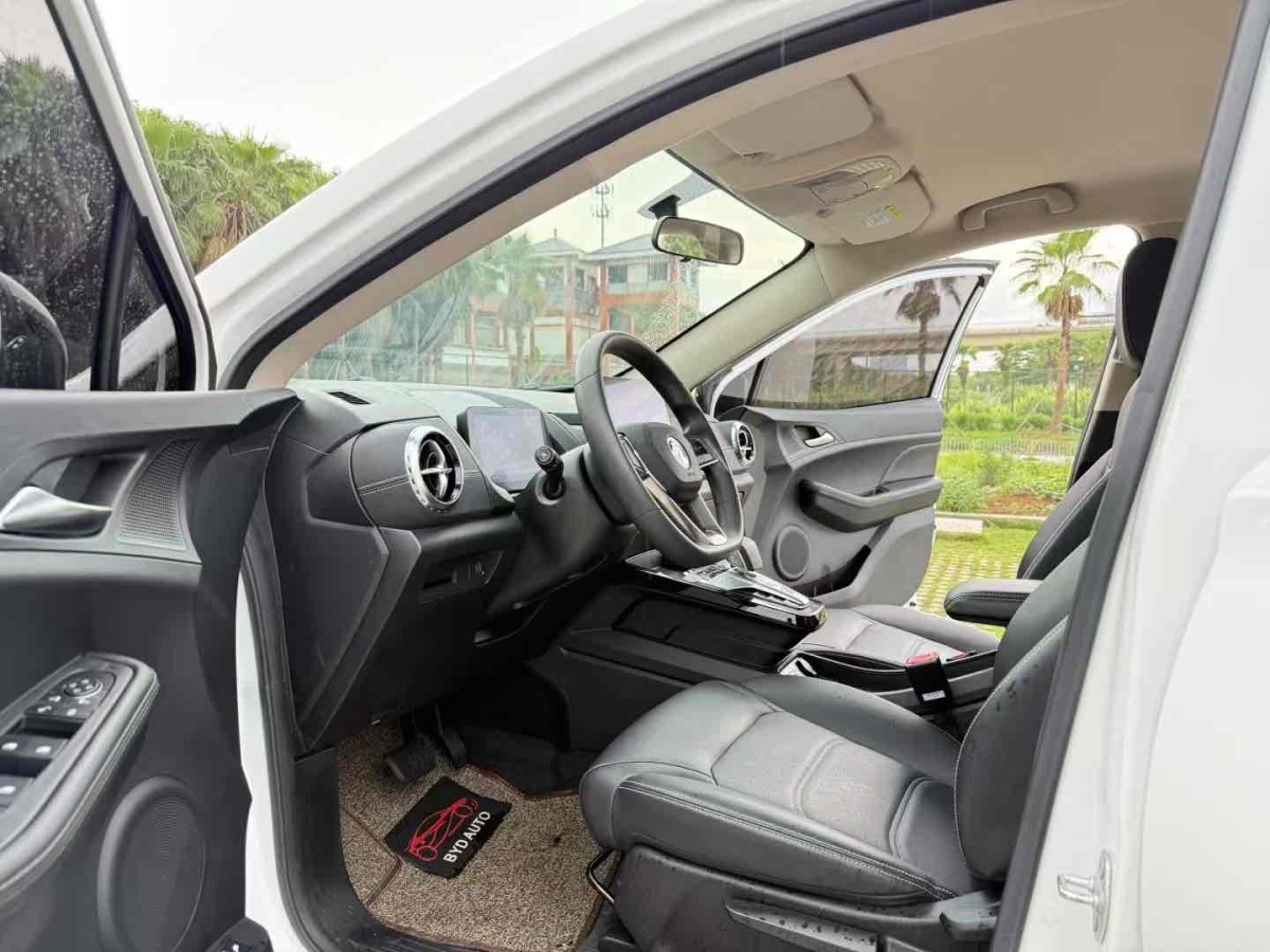 比亞迪 元新能源  2019款 EV535 智聯(lián)領(lǐng)創(chuàng)型圖片