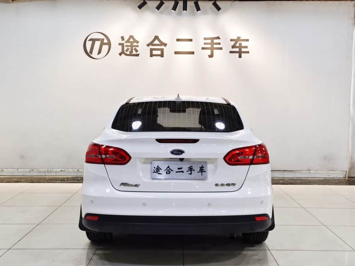 福特 ?？怂? 2018款 三廂經(jīng)典 1.6L 手動風尚型智行版圖片