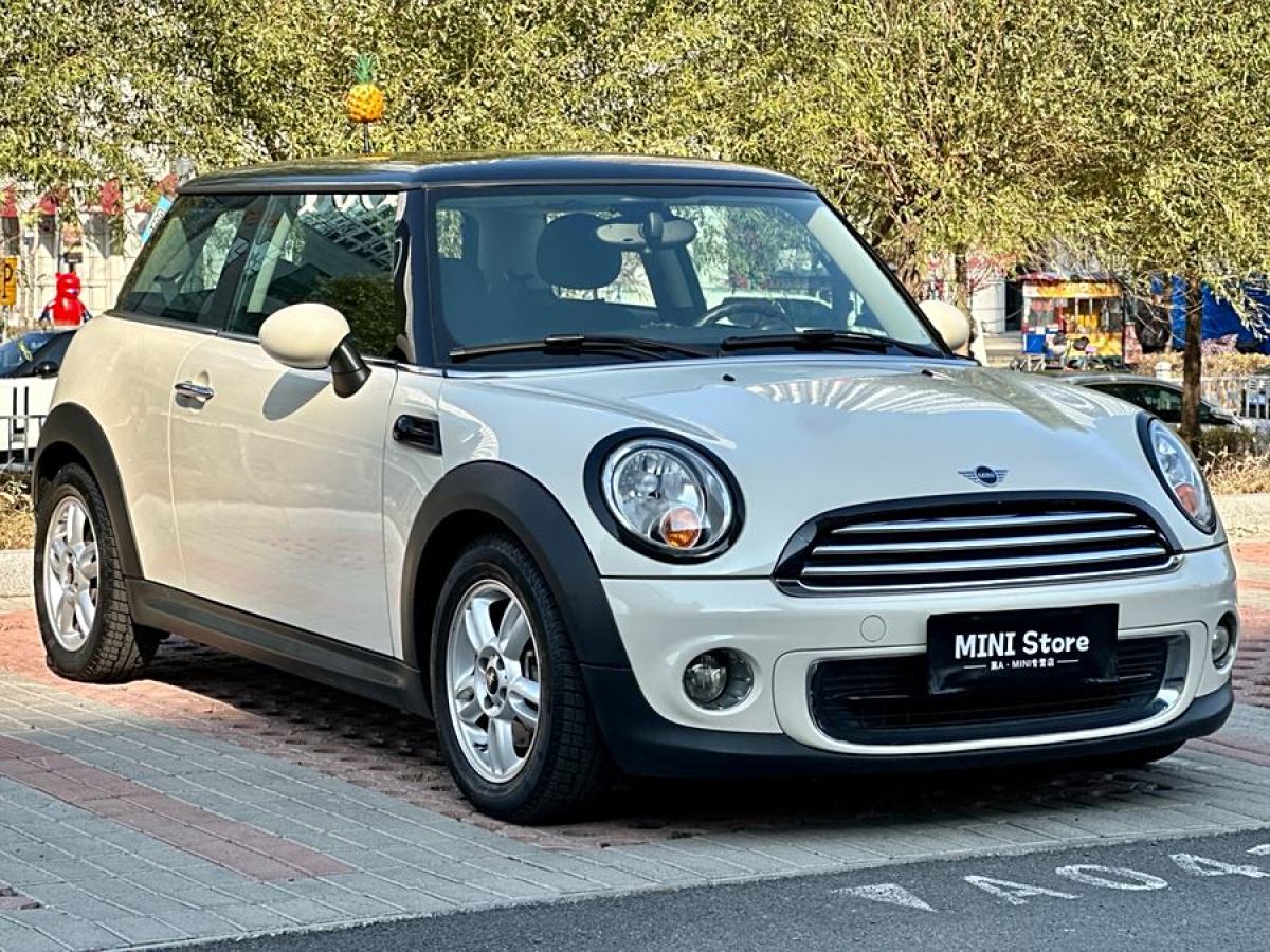 2012年7月MINI MINI  2013款 1.6L ONE 限量第一款