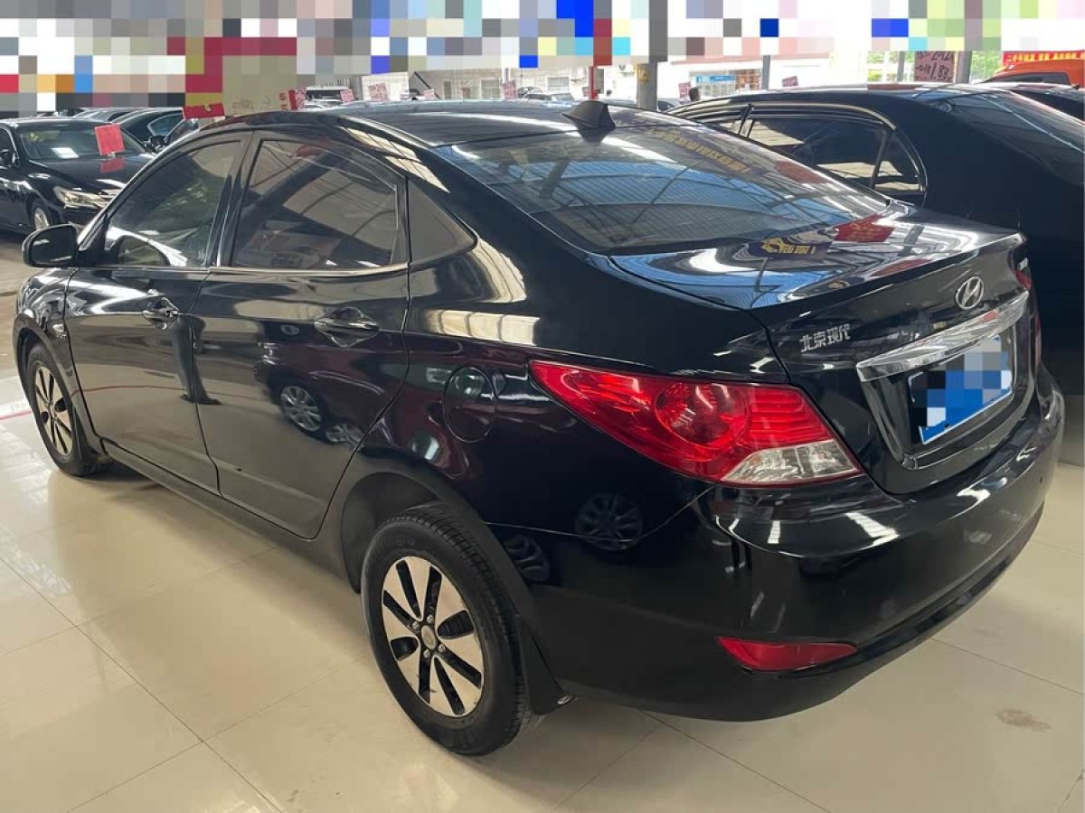現(xiàn)代 瑞納  2010款 三廂 1.4L 手動舒適型GS圖片