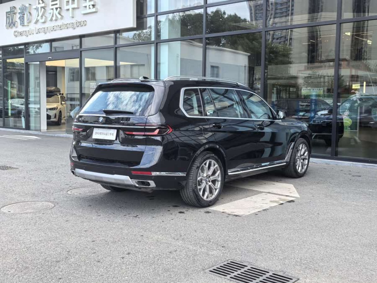 寶馬 寶馬X7  2023款 xDrive40i 領(lǐng)先型豪華套裝圖片