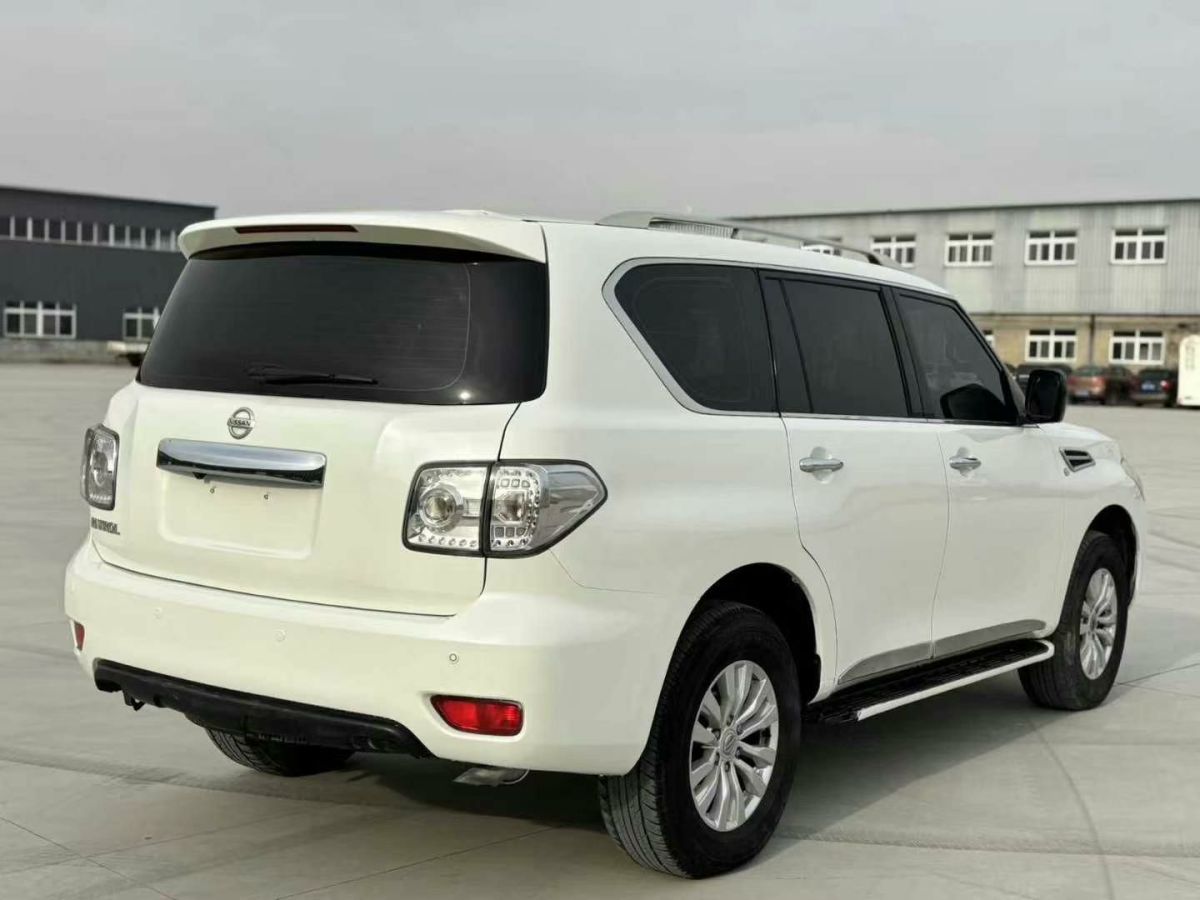 日產(chǎn) 途樂(lè)  2018款 4.0L 旗艦型圖片