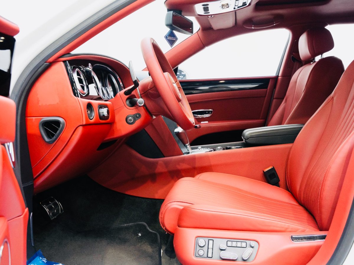 宾利 飞驰 4.0T V8 S 标准版 美规版图片