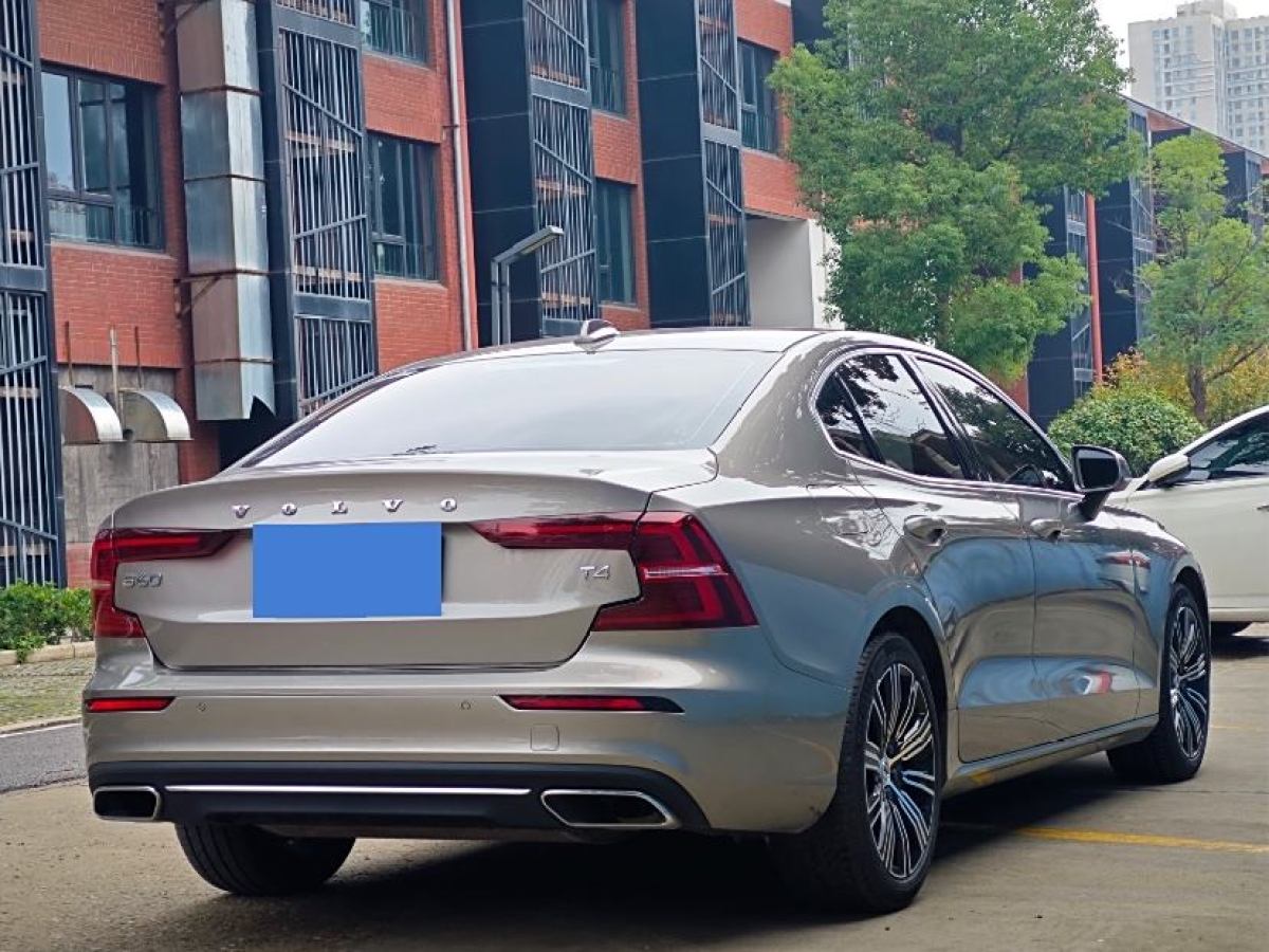 沃爾沃 S60L  2021款 T4 智遠豪華版圖片