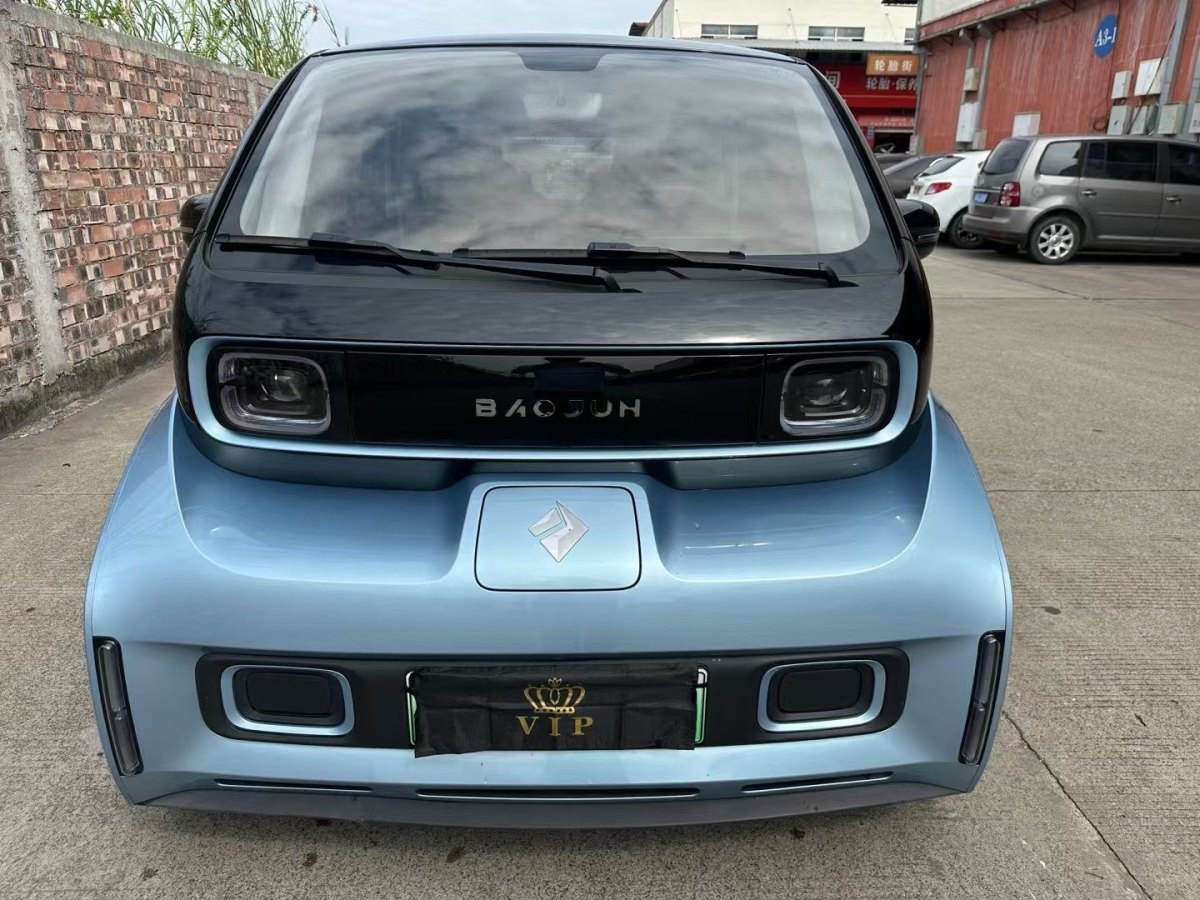 寶駿 寶駿KiWi EV  2022款 設(shè)計師輕享版 三元鋰圖片