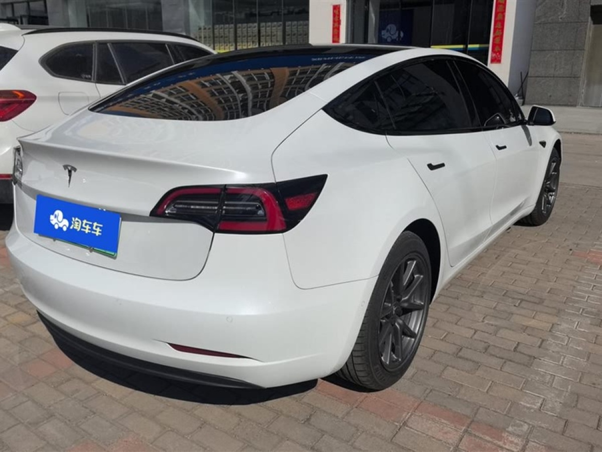 特斯拉 Model 3  2020款 改款 標(biāo)準(zhǔn)續(xù)航后驅(qū)升級(jí)版圖片