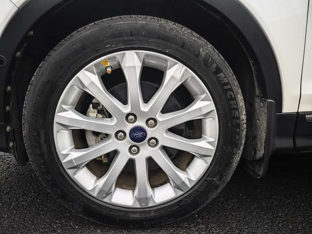 福特 翼虎  2013款 2.0L GTDi 四驅(qū)尊貴型圖片