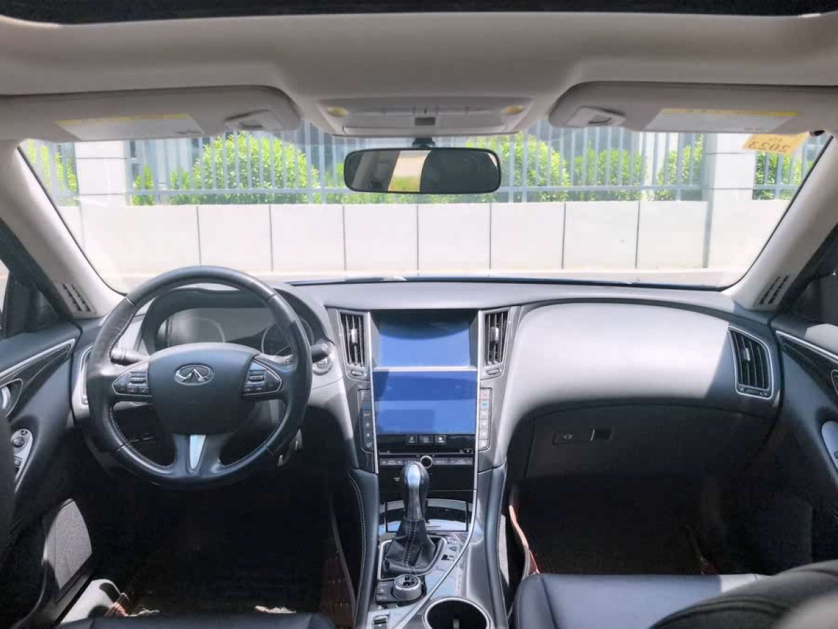 英菲尼迪 Q50L  2016款 2.0T 舒適版圖片