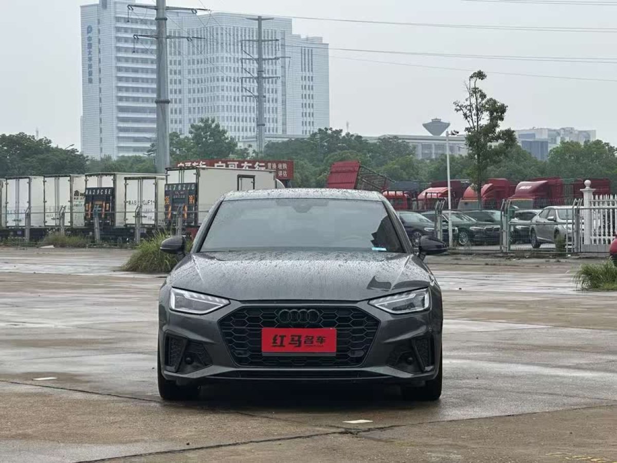 奧迪 奧迪A4L  2023款 40 TFSI quattro 豪華動(dòng)感型圖片