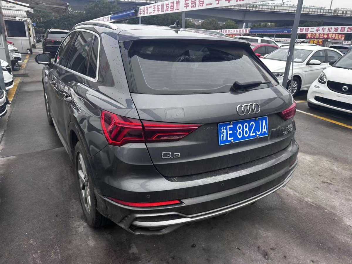 奧迪 奧迪Q3  2024款 35 TFSI 進(jìn)取動感型圖片