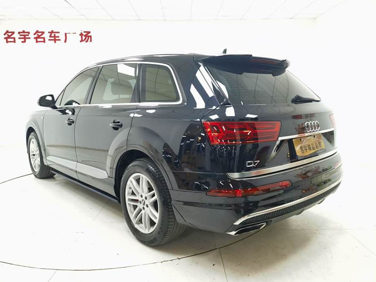 奧迪 奧迪Q7  2018款 40 TFSI S line運(yùn)動(dòng)型圖片