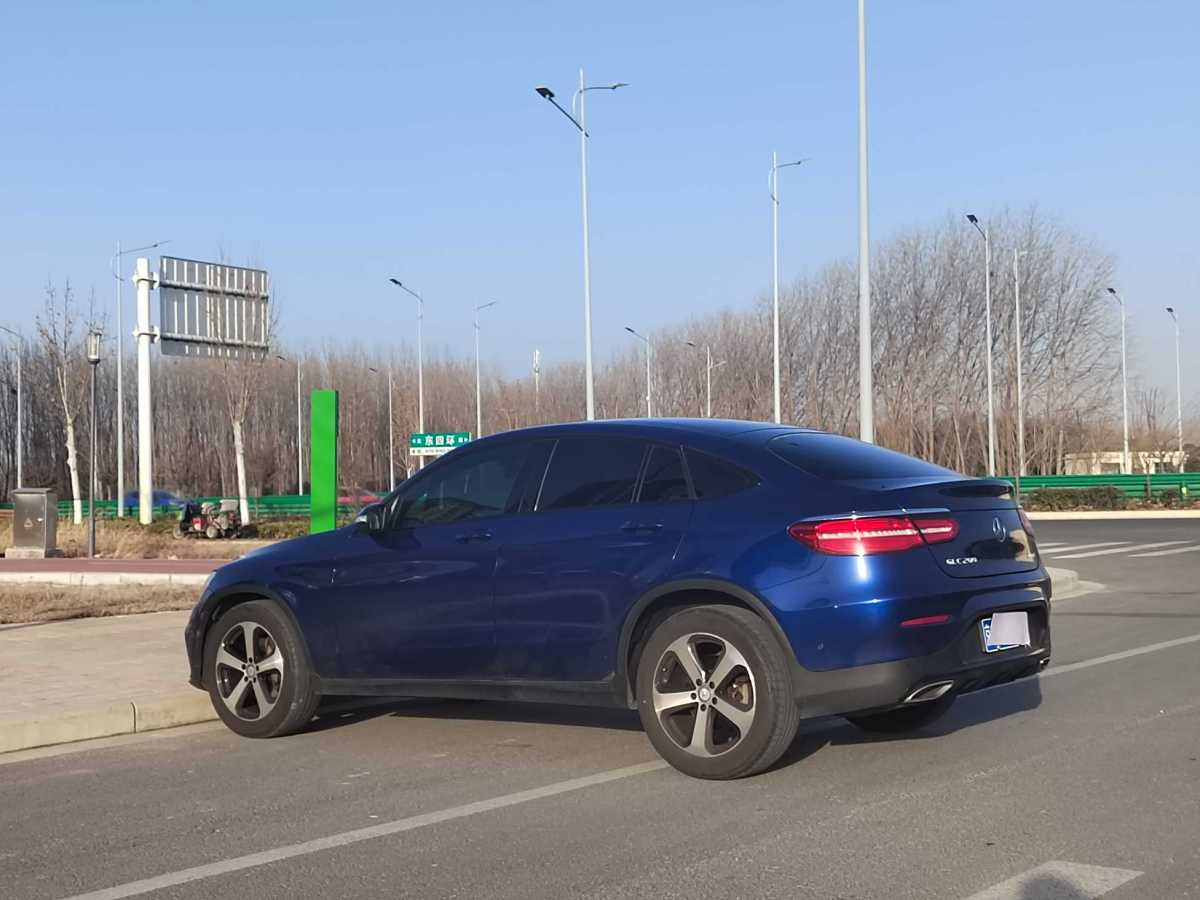 奔馳 奔馳GLC  2022款 改款 GLC 300 4MATIC 轎跑SUV圖片