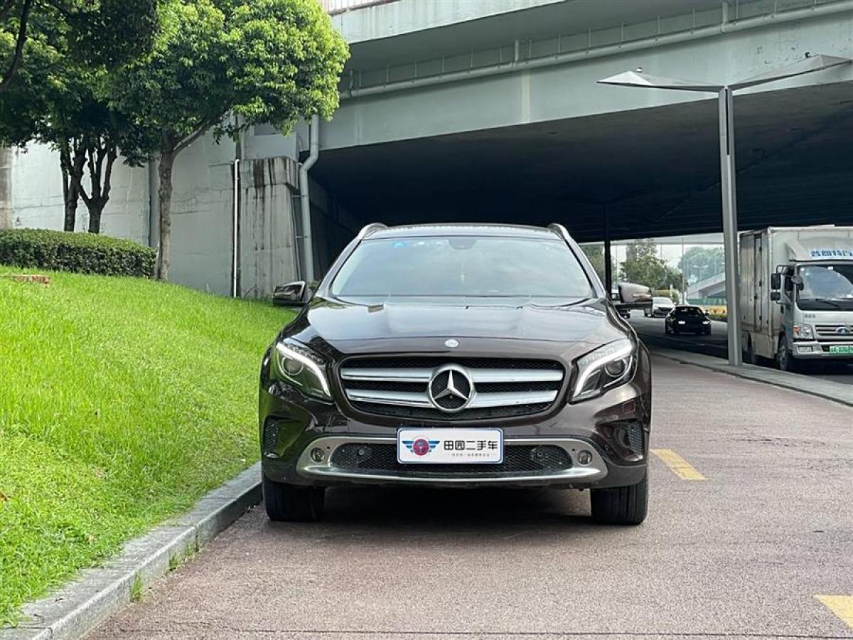 奔馳 奔馳GLA  2015款 GLA 220 4MATIC 時(shí)尚型圖片