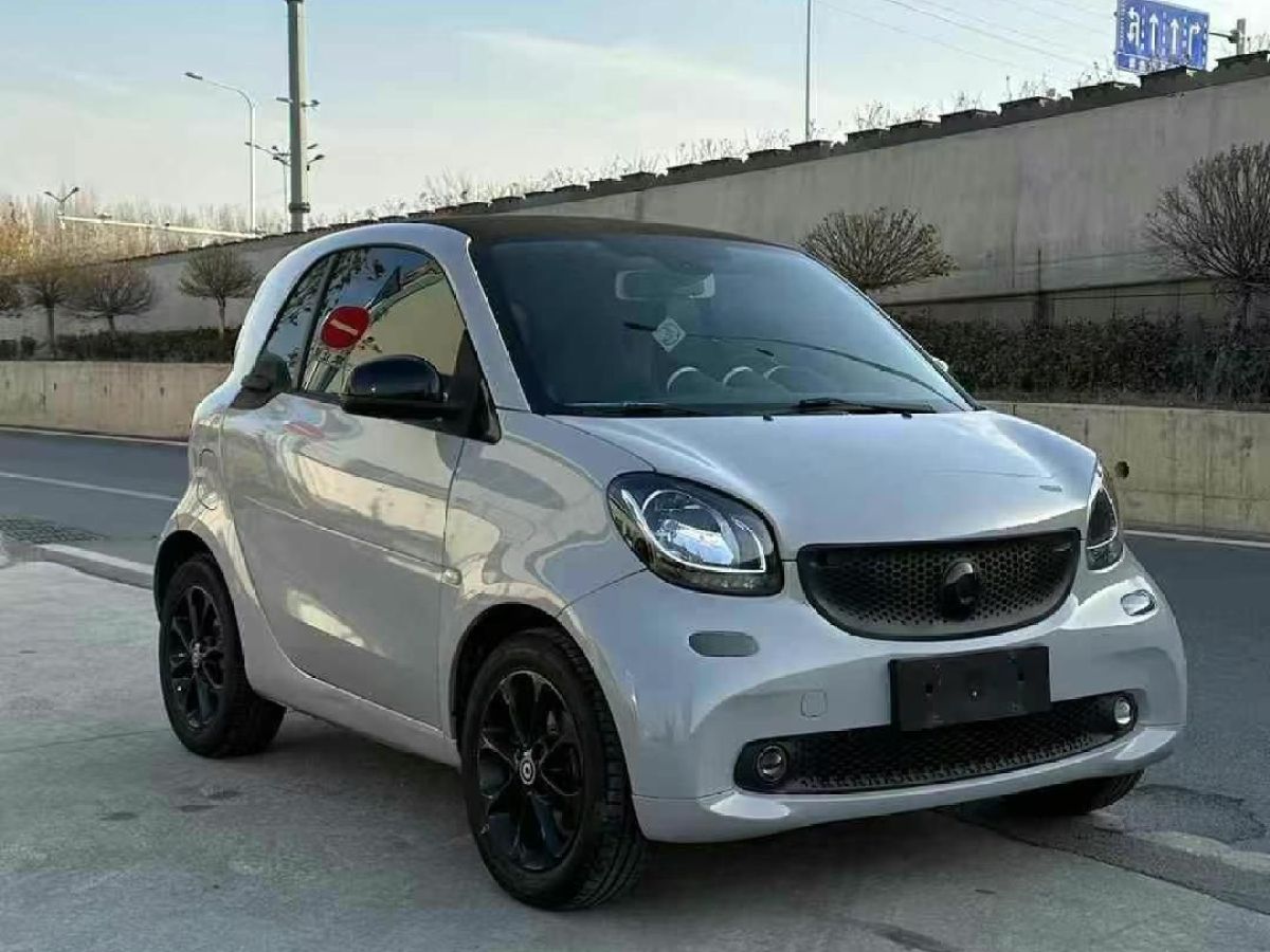 smart fortwo  2018款 1.0L 52千瓦敞篷激情版圖片