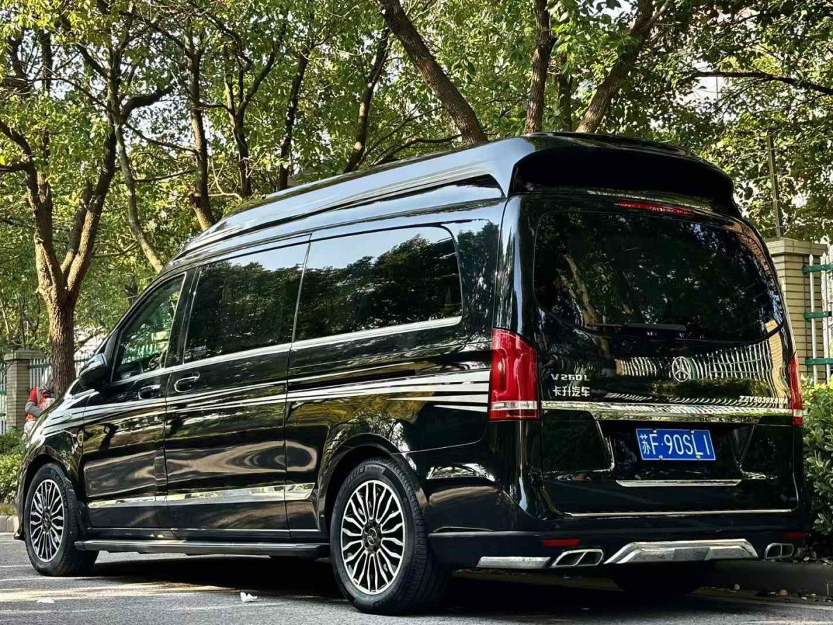 奔馳 奔馳A級(jí)  2019款  A 220 L 4MATIC 運(yùn)動(dòng)轎車圖片