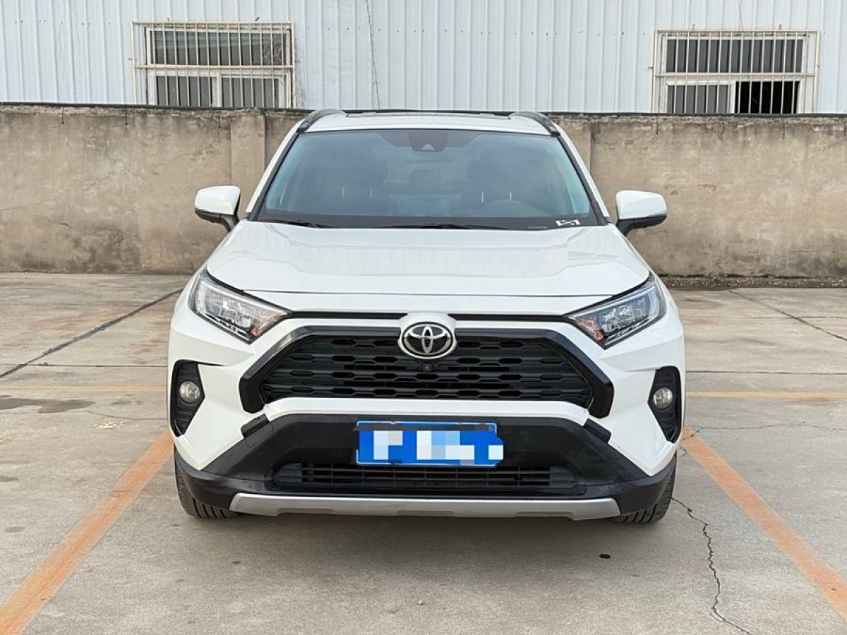 2020年7月豐田 RAV4榮放  2020款 2.0L CVT兩驅(qū)風尚PLUS版