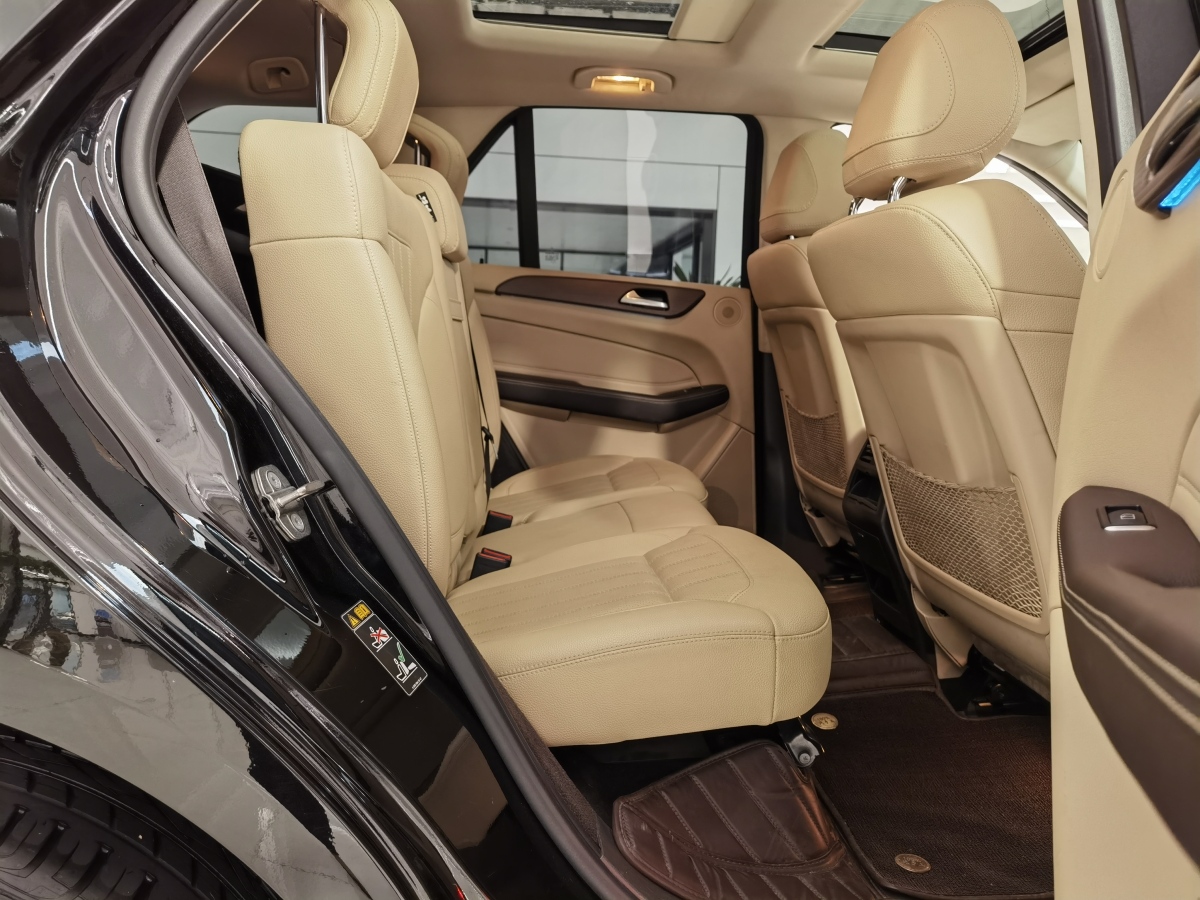 奔馳 奔馳GLE  2018款 GLE 320 4MATIC 動感型臻藏版圖片