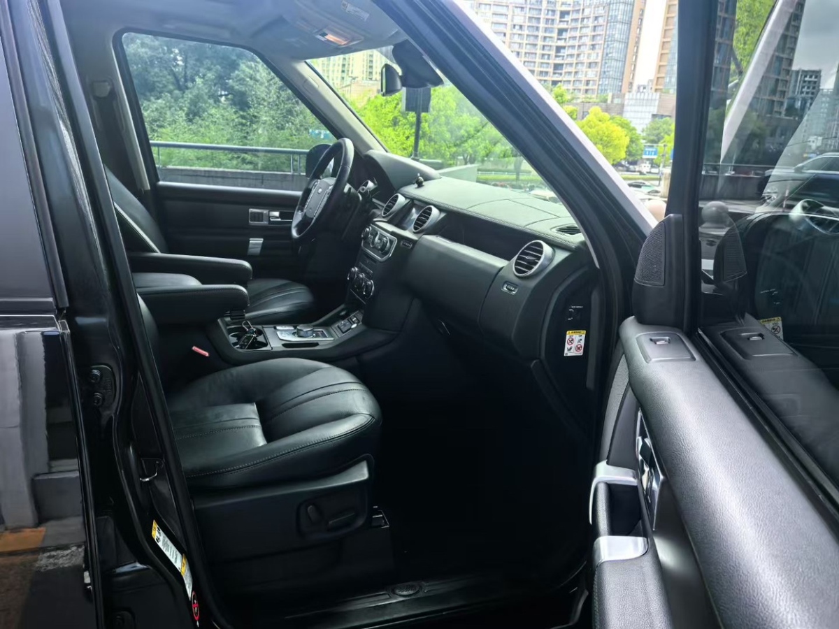路虎 發(fā)現(xiàn)  2016款 3.0 V6 SC HSE圖片