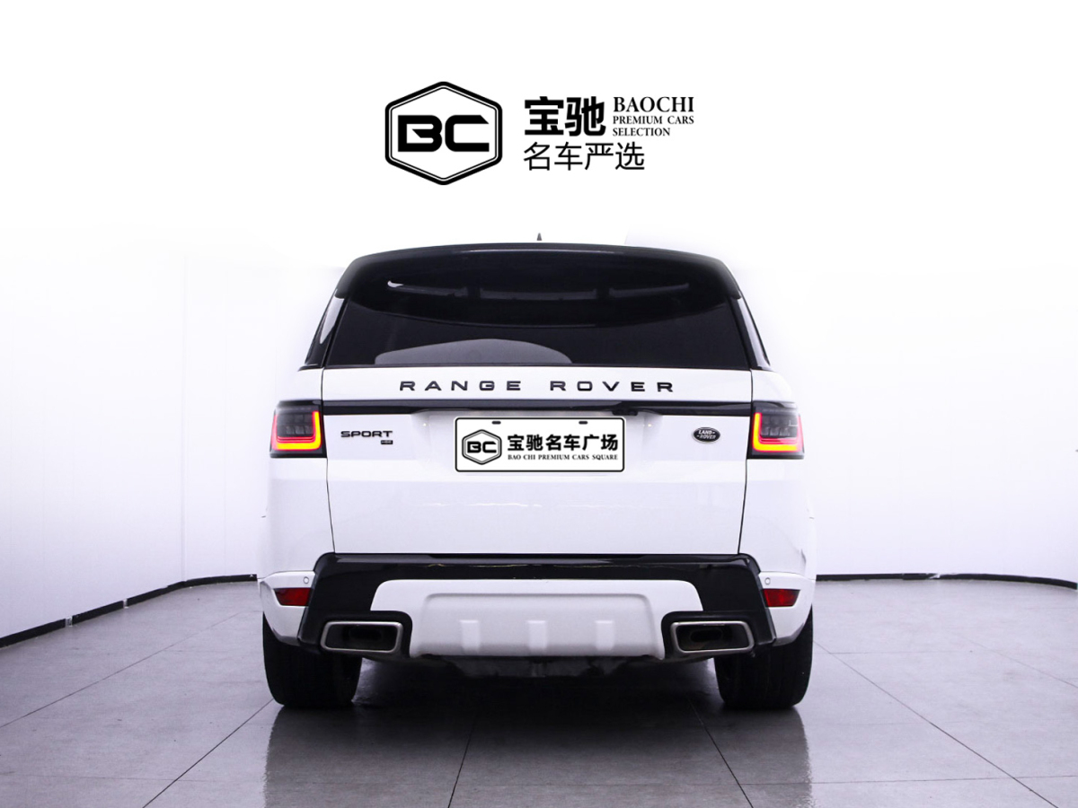 路虎 揽胜运动版  2021款 3.0 L6 耀黑版图片