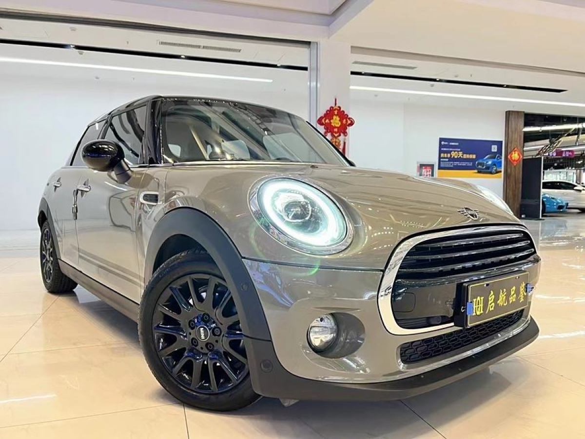 2019年9月MINI MINI  2019款 1.5T COOPER 經(jīng)典派 五門(mén)版