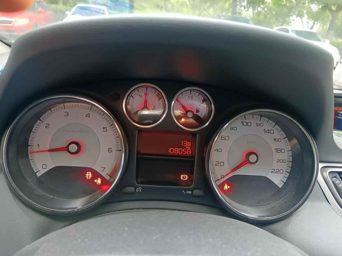 標(biāo)致 308S  2015款 1.2T 手動尚弛版圖片