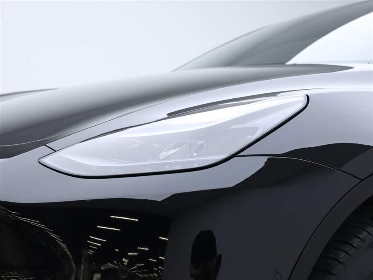 特斯拉 Model Y  2023款 后輪驅(qū)動(dòng)版圖片