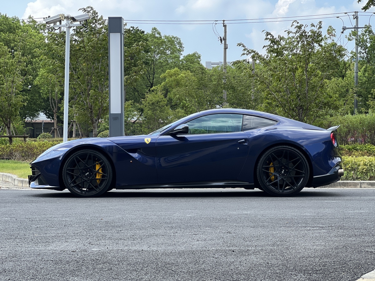 2016年5月法拉利 F12berlinetta  2013款 6.3L 標準型