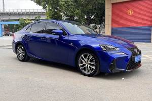 GS 雷克薩斯 300 F SPORT