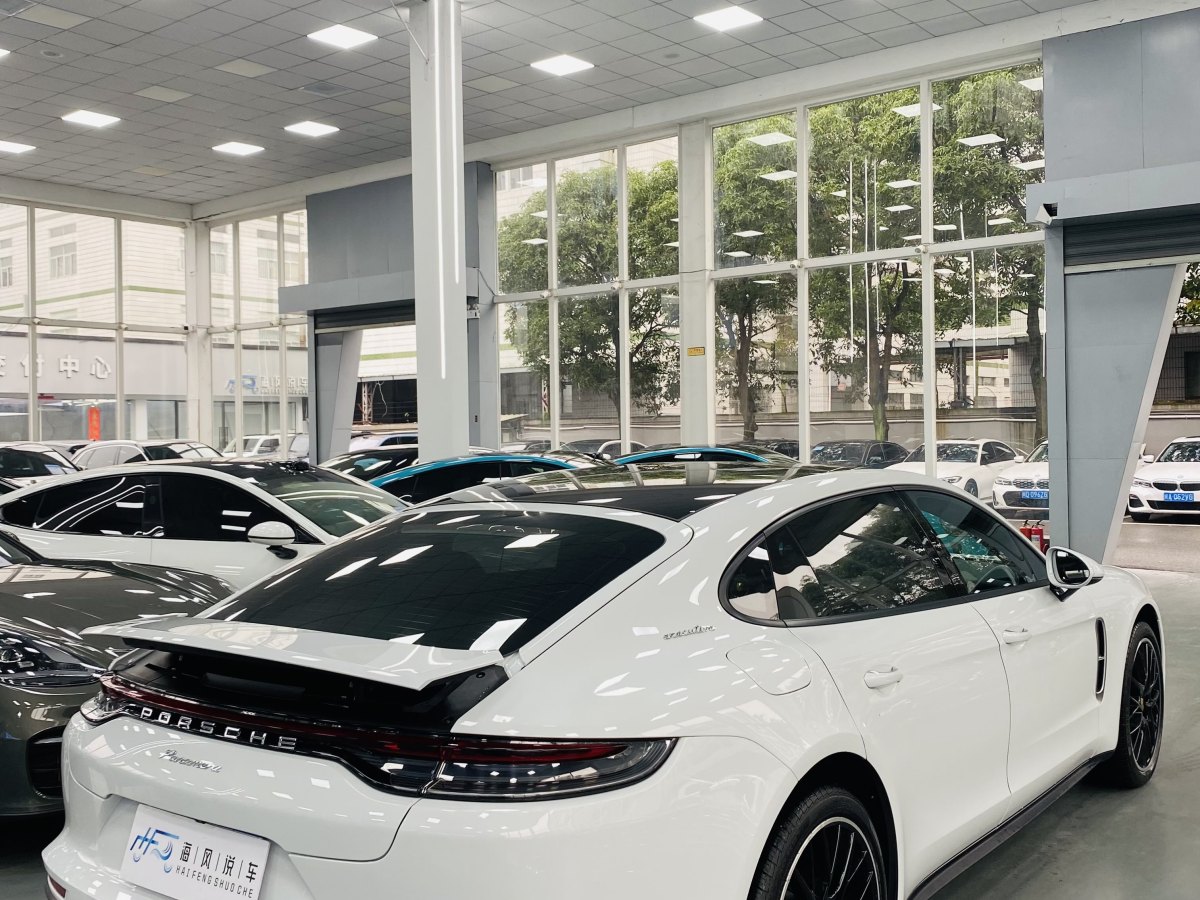 保時(shí)捷 Panamera  2023款 Panamera 行政加長(zhǎng)版 2.9T圖片