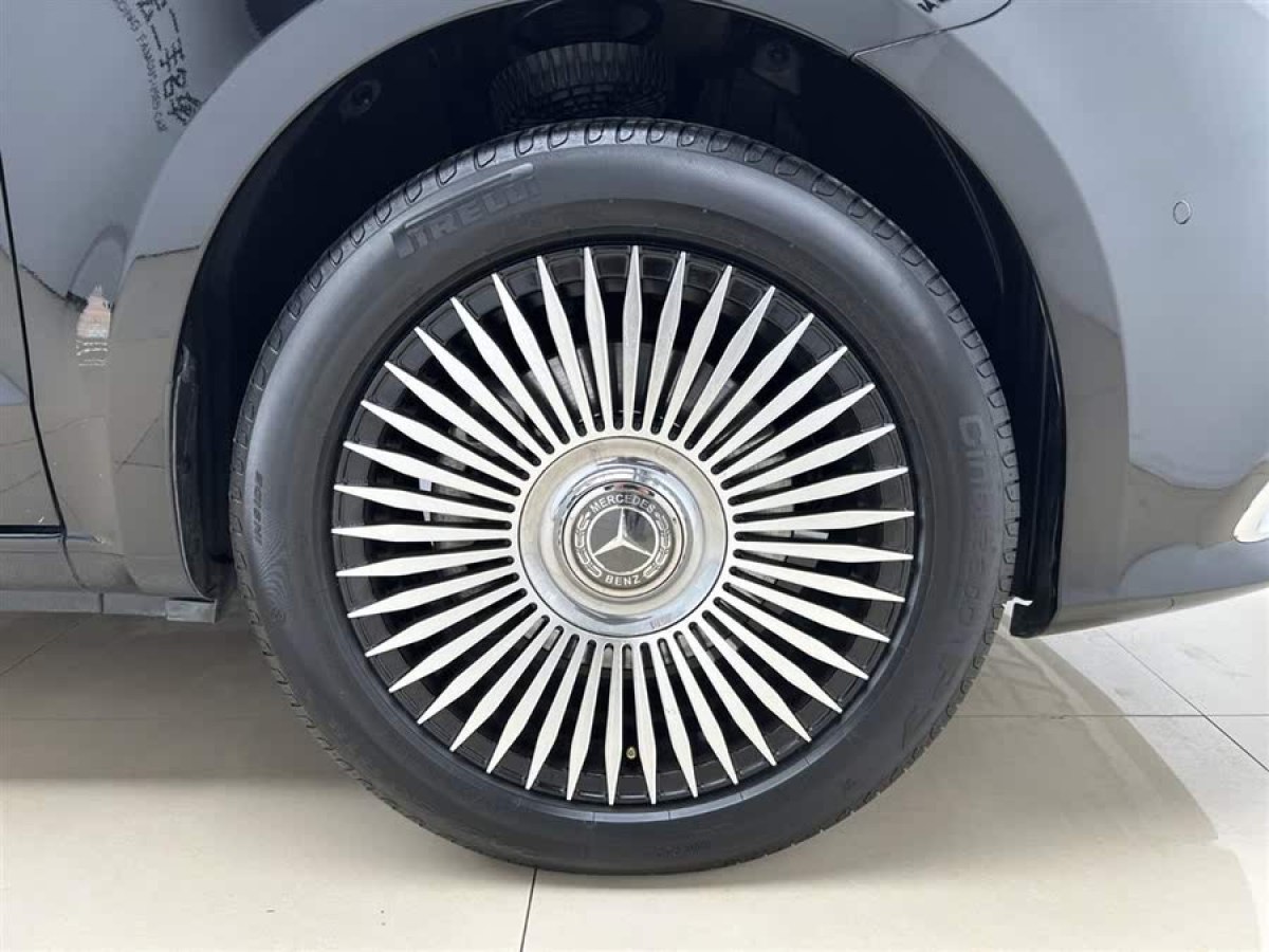 奔馳 威霆  2021款 2.0T 精英版 7座圖片