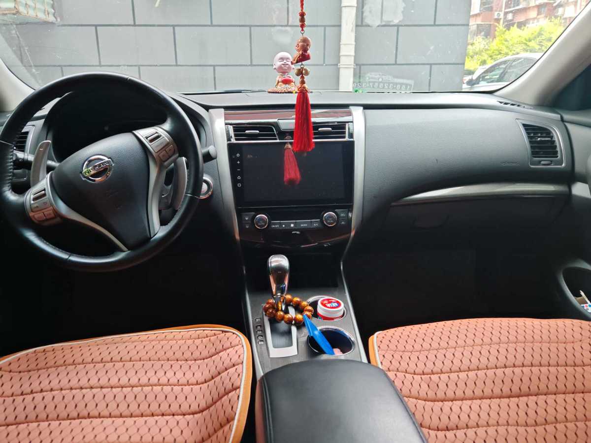 日產(chǎn) 天籟  2015款 公爵 2.5L XV歐冠榮耀版圖片